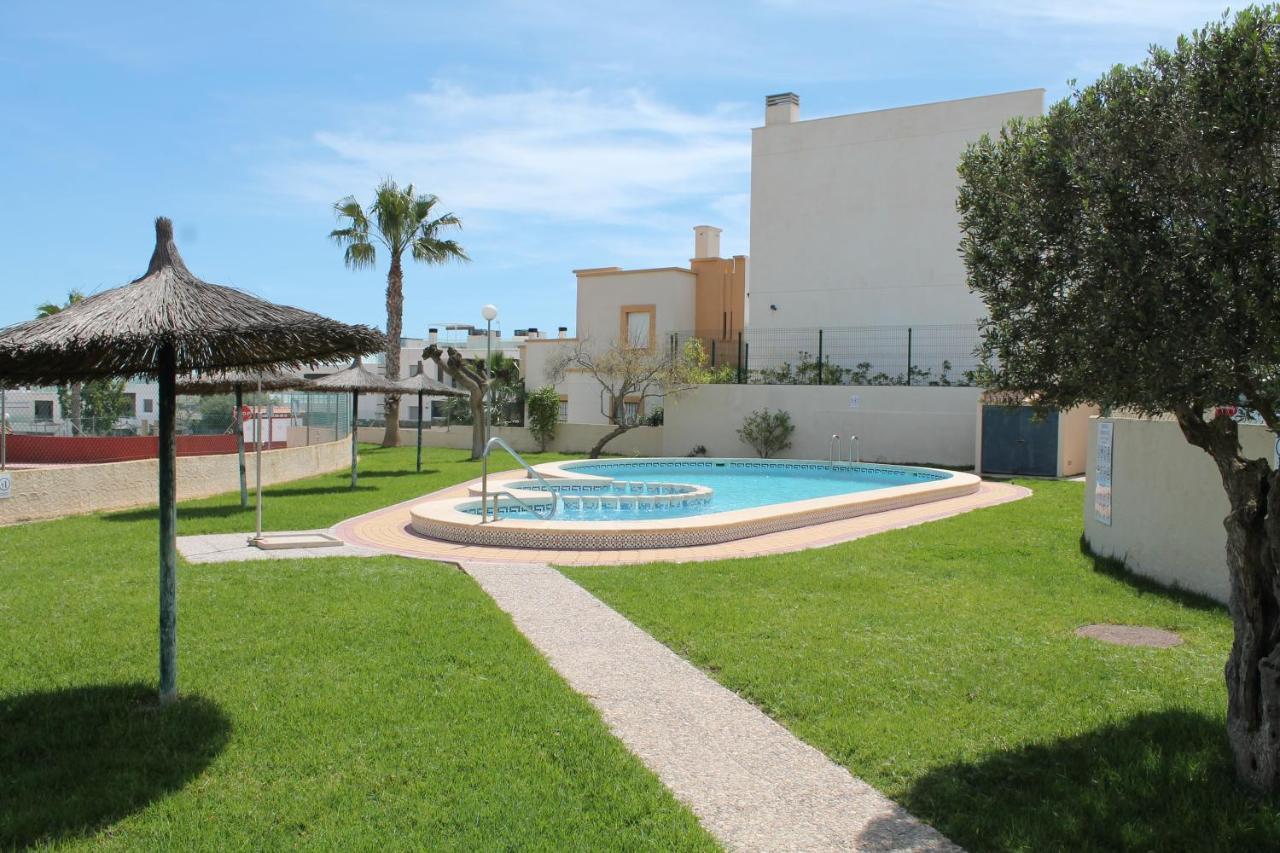 High Tech Villa Navia Spanien Orihuela Eksteriør bilde